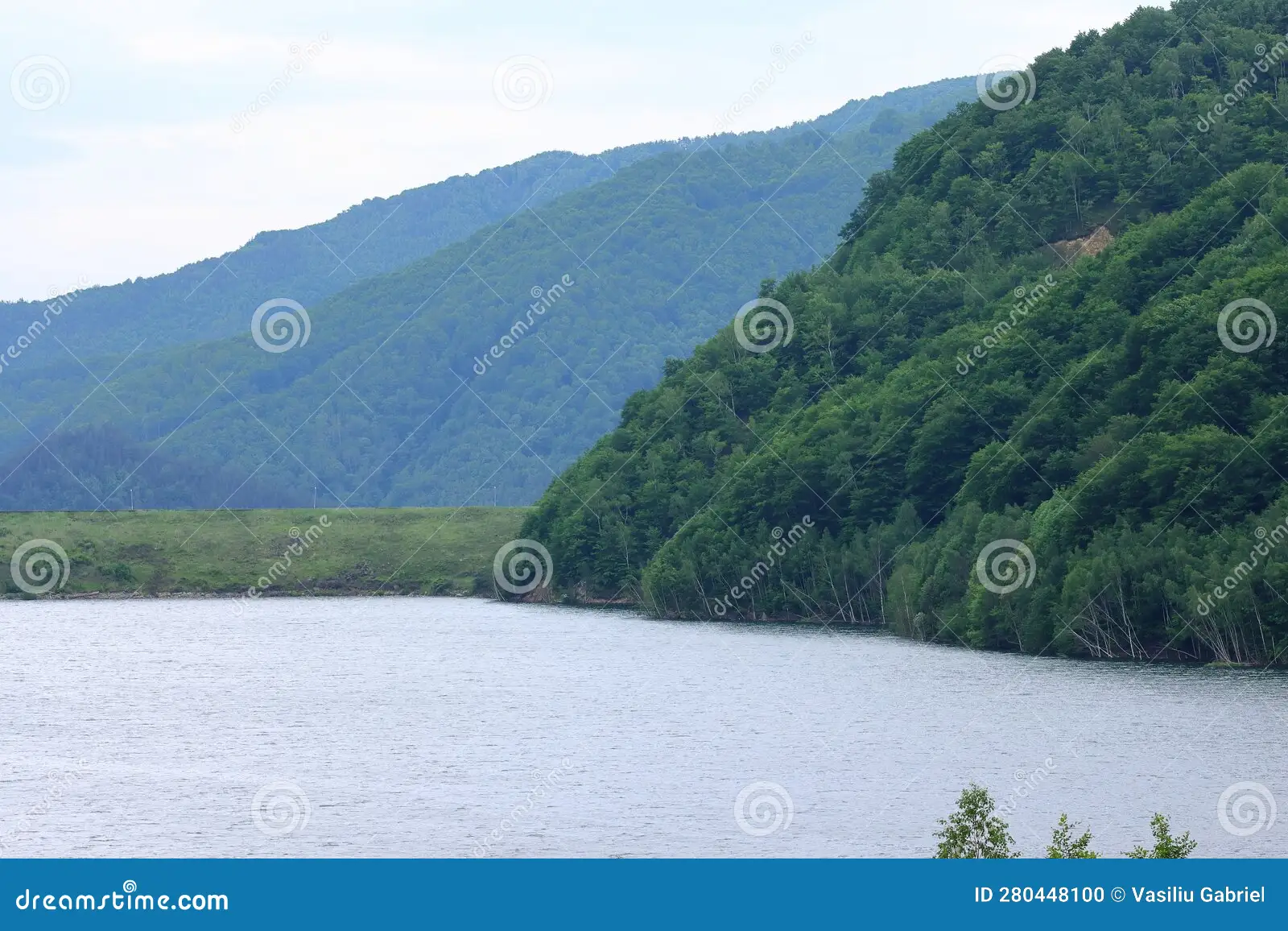 The Siriu Dam is an earthen dam on the Buzau River