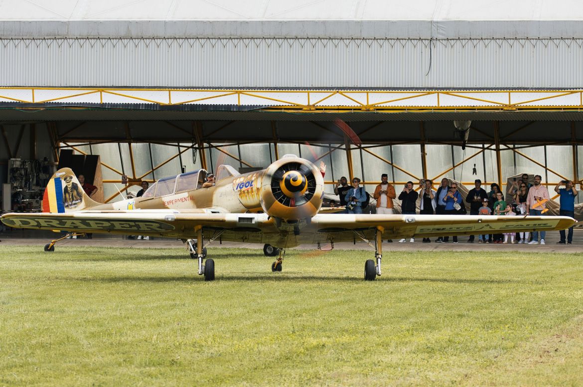 Open Training Day, acrobație aeriană la aerodromul Bănești