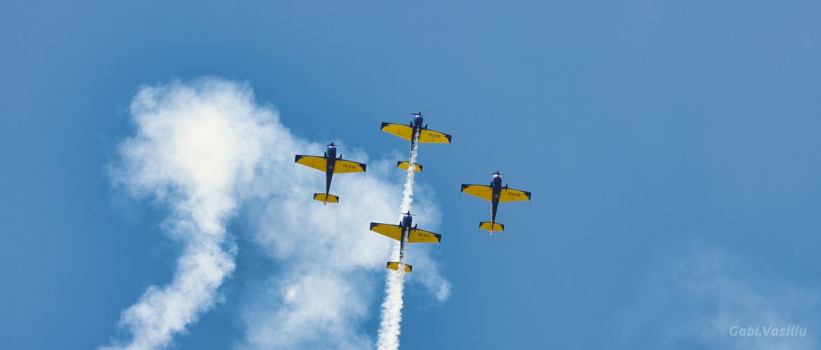 Ploiești Airshow 2024 un eveniment aviatic spectaculos desfășurat pe Aerodromul Strejnic