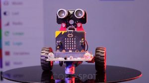 Robotel - SMART ROBOT CAR cu microbit - Daniel Stefan