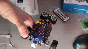 Construim SMART Robot Car cu placuta microbit - Daniel Stefan