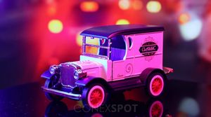 Vintage Model Toy Classical Car (Ambiental) - ConexSpot