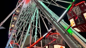 Târg de Crăciun Ploiești 2025 – Acolo unde orașul se transformă în Republica lui Moș Crăciun